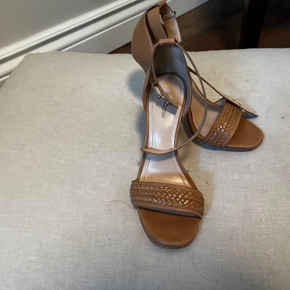 Pour La Victorie Heels - Picture 1 of 4